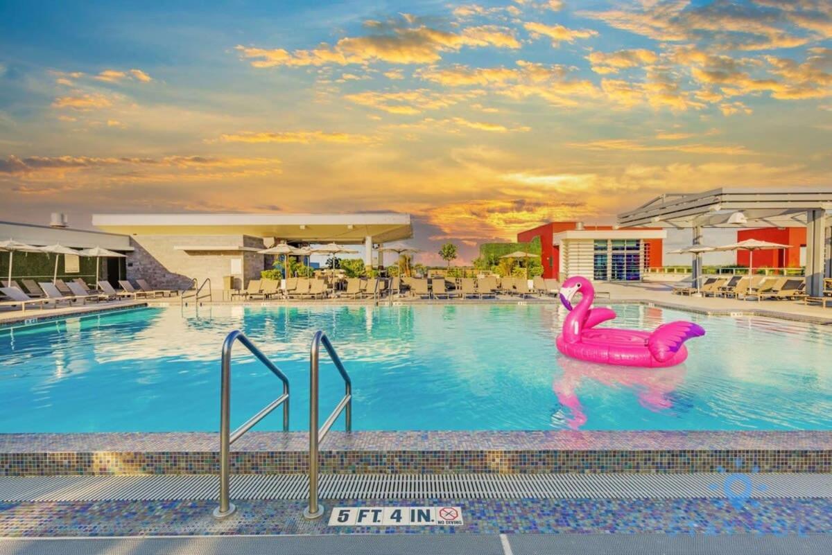 Beachfront Resort - Hot Tub & Pool- Near Beach Hollywood Exterior photo